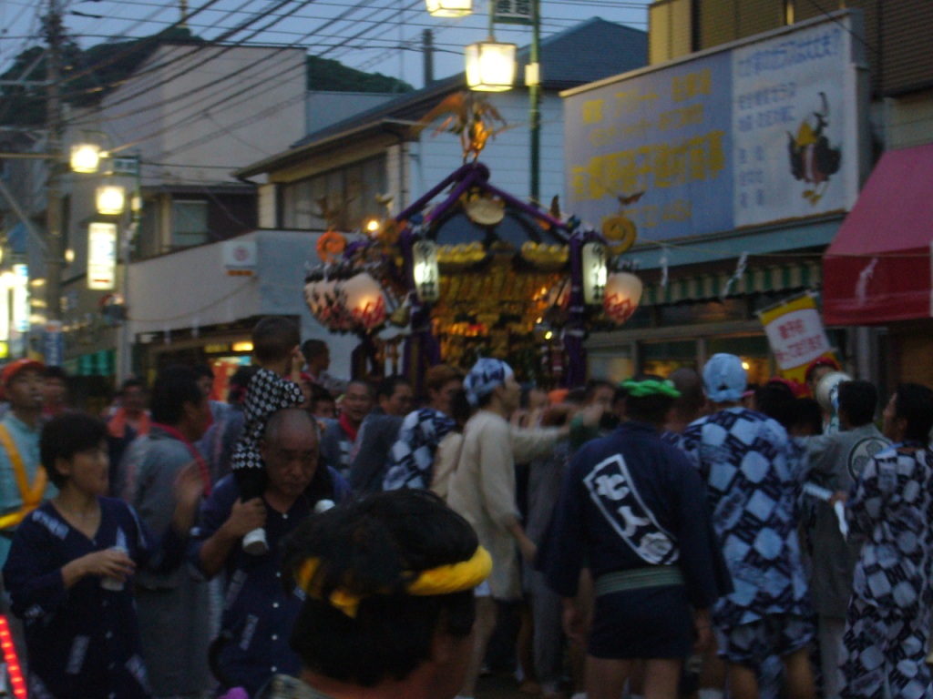 mikoshi2.JPG